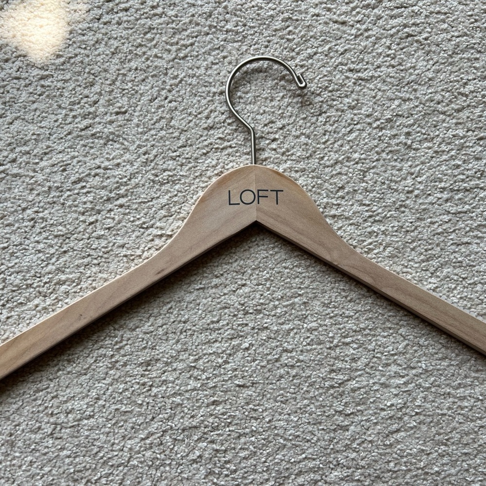 Loft Ann Taylor Wood Clothes Hangers Retail Type Grips Pads Wooden Shirts Dress